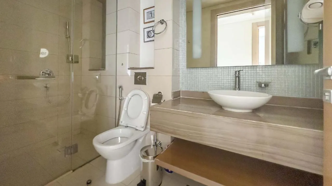 Luxury Building Damac Towers By Paramount Apartment Dubai